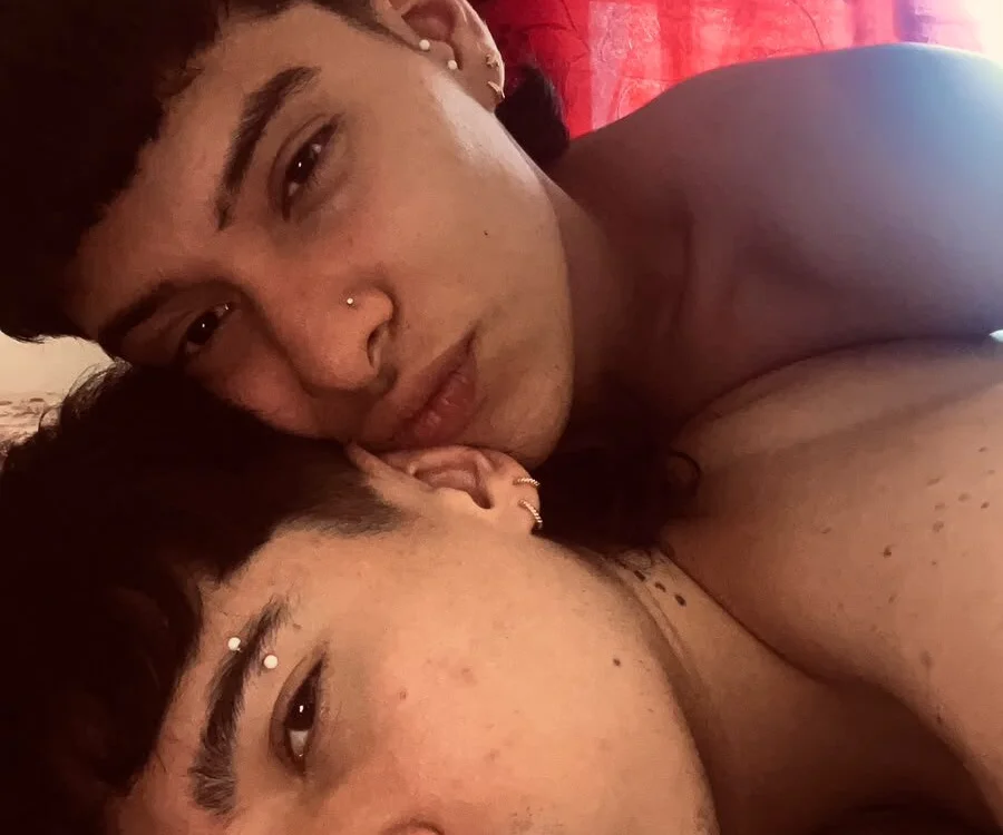 deanmoons_boys_'s Offline XXX Chat