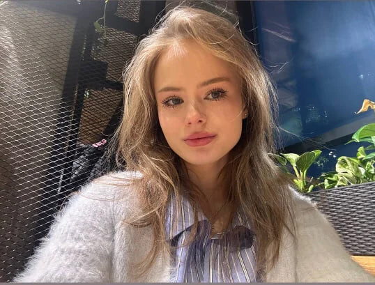 ShanikaSheckles Adlı Modelin Çevrimdışı XXX Sohbeti