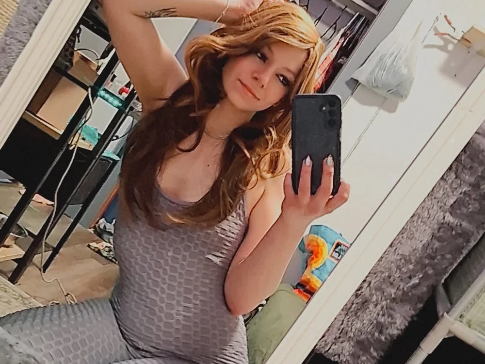 Chatroom XXX hors ligne de KrystalJadeVixen