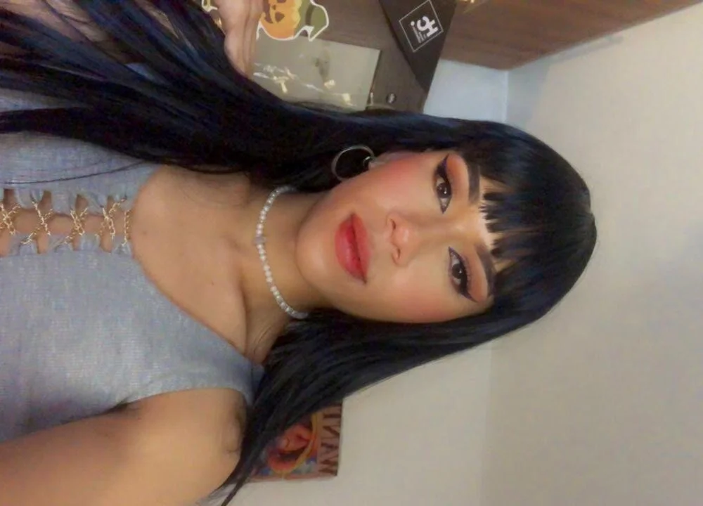 maddy_22's Offline XXX Chat