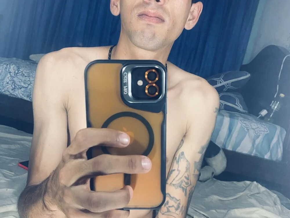 AndyBigDick2026: συνομιλία ΧΧΧ εκτός σύνδεσης