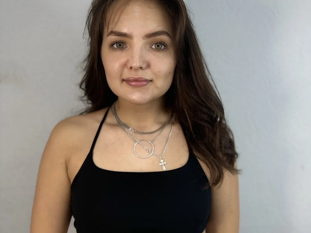 LynnaAfton's Offline Chat Room