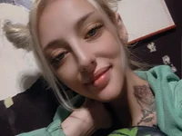 blonde_bunny977