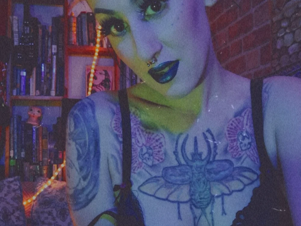 SweetheartSullivan's Offline Chat Room