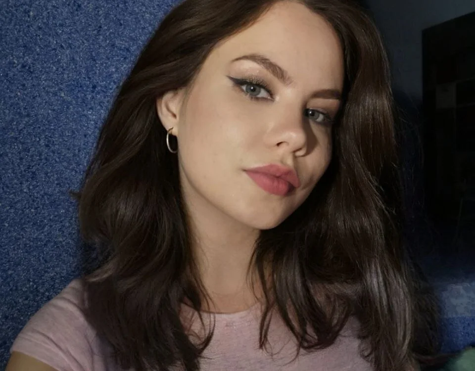 OdellaFarro's most recent online preview