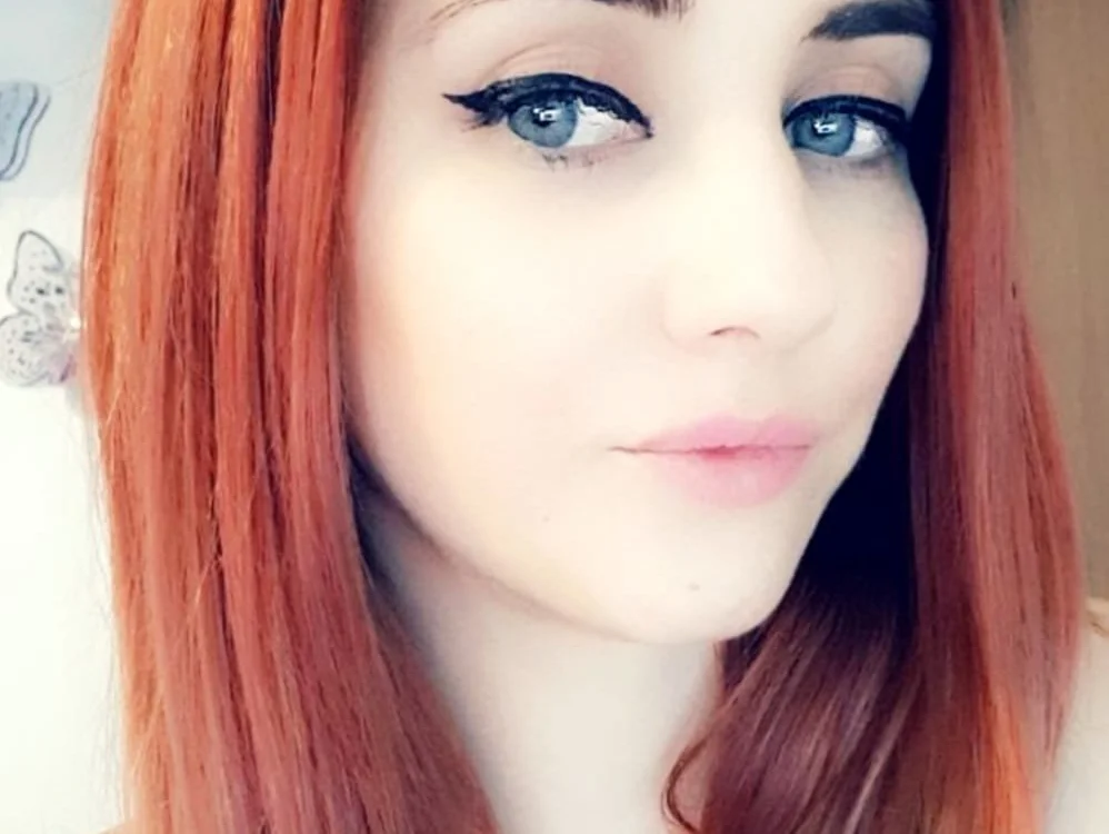 FuckAssDolly's Offline Chat Room