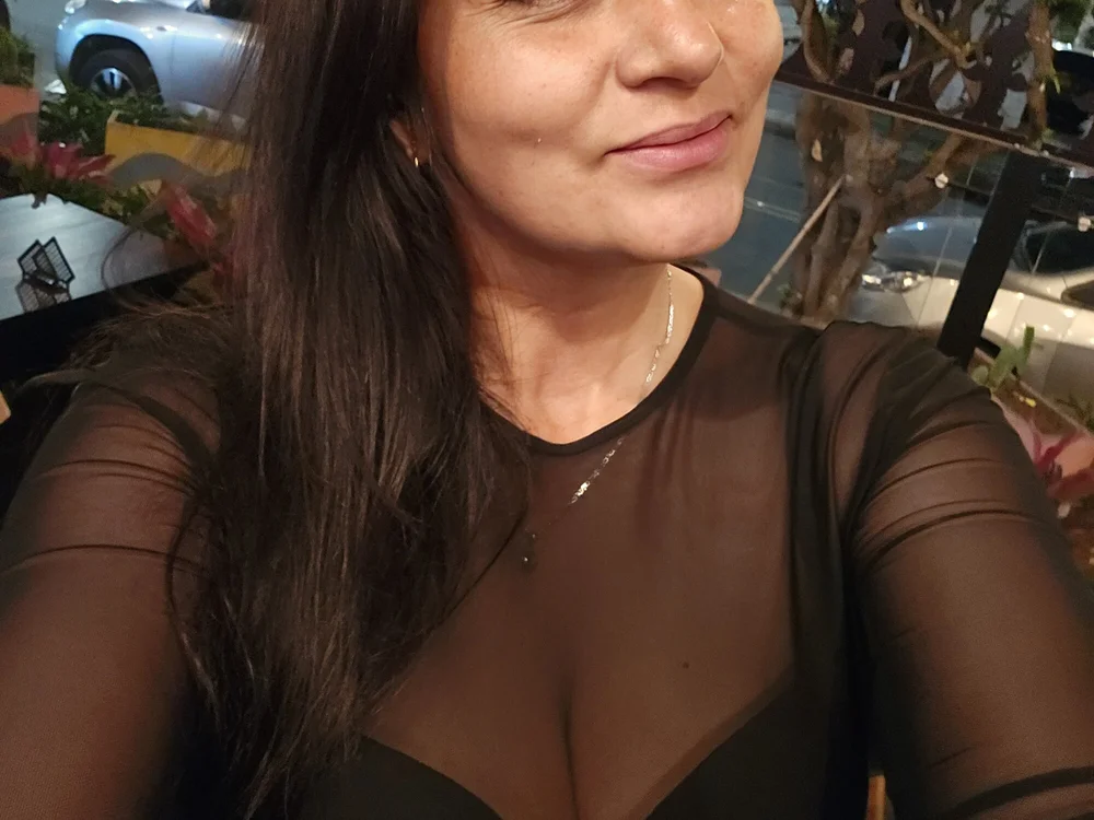Amara_40's most recent online preview