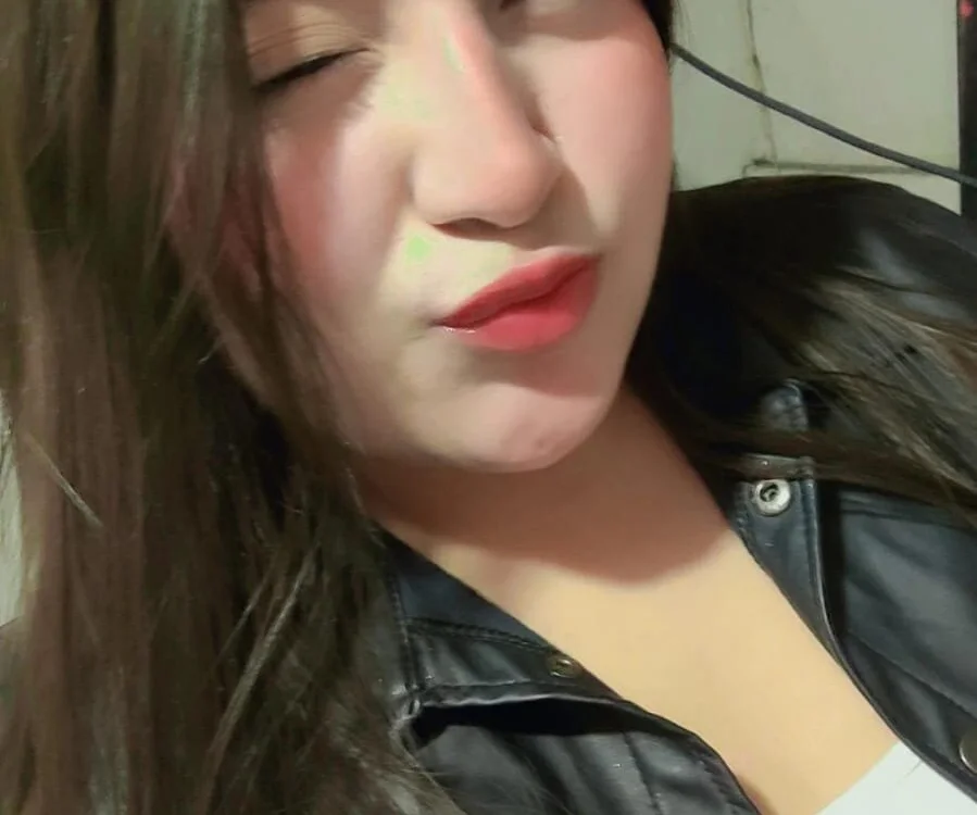 Bella_Martinii offline chatrum