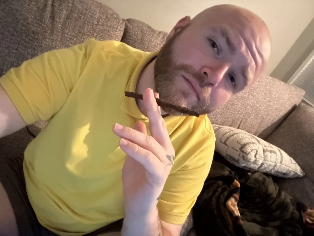 SluttbttmBmore's Offline Chat Room