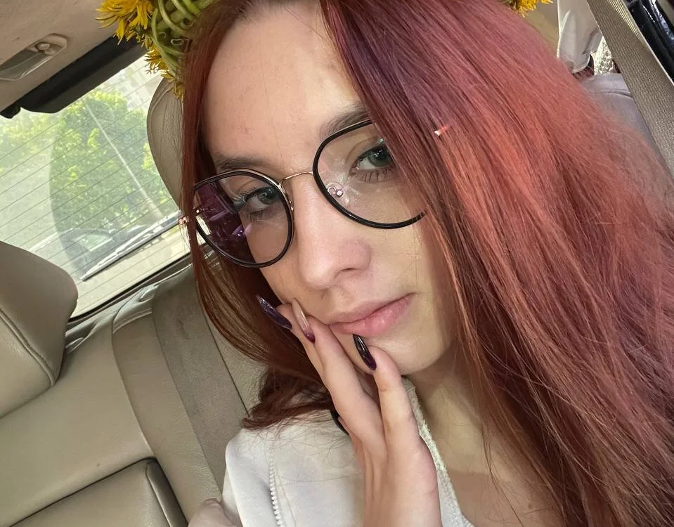 RexellaBuskey's Offline Chat Room