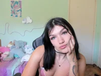 mikitababe's Offline XXX Chat