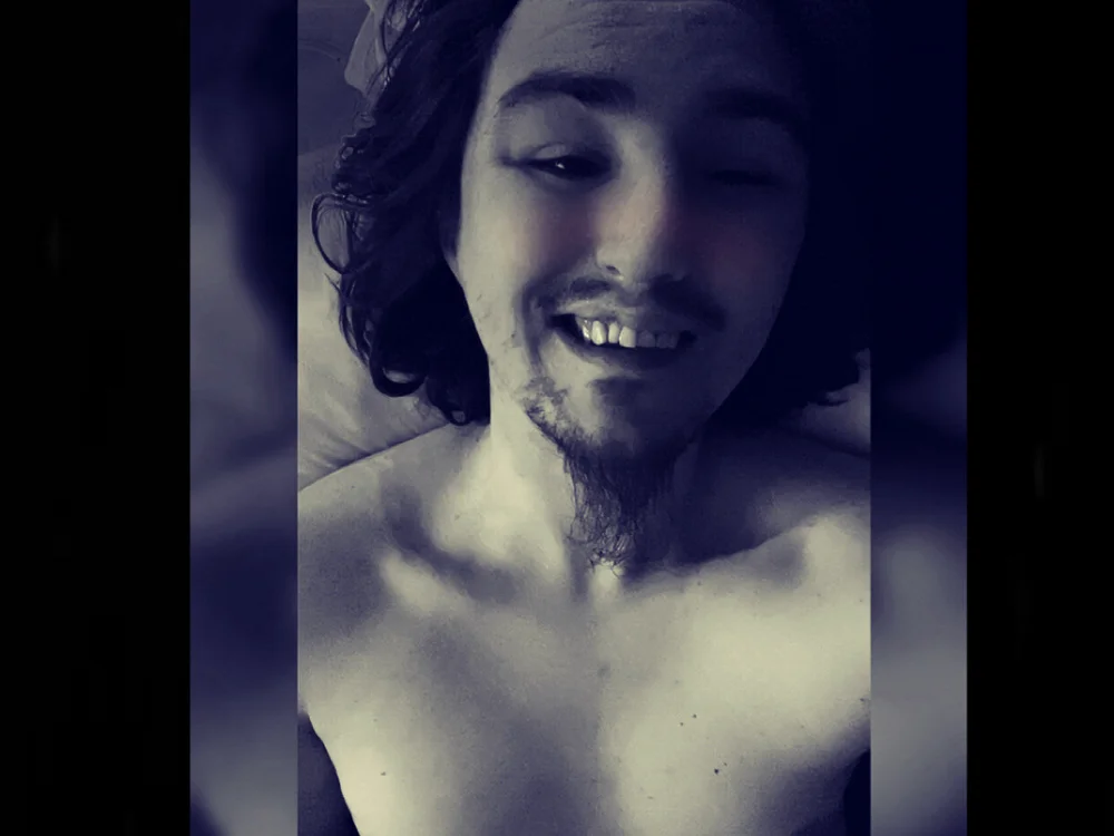 YsNSlim4's Offline Chat Room