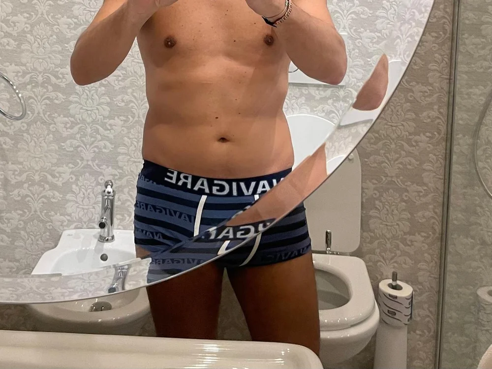 Violet84 Offline XXX Chat