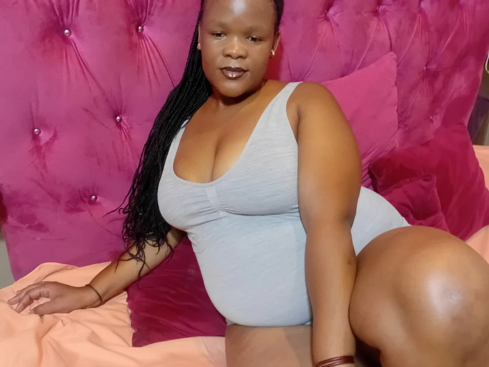 curvyciouse10's most recent online preview