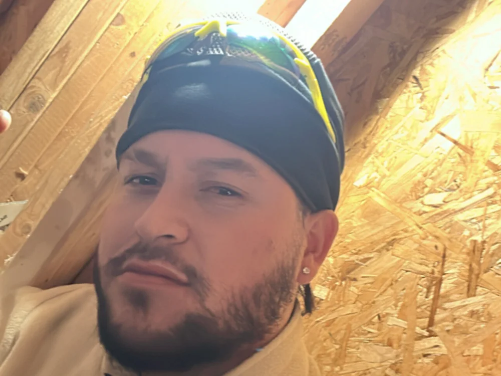 leoxmax35's Offline Chat Room