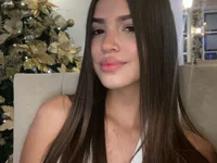 Model Emilia_harpper