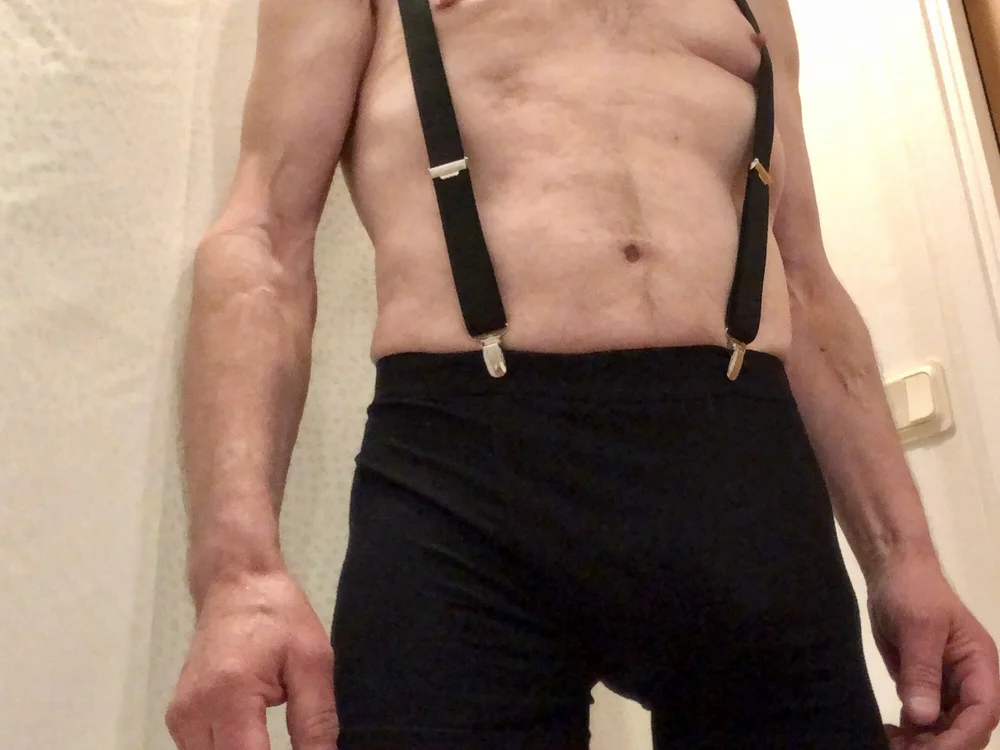 anal4use62's Offline Chat Room