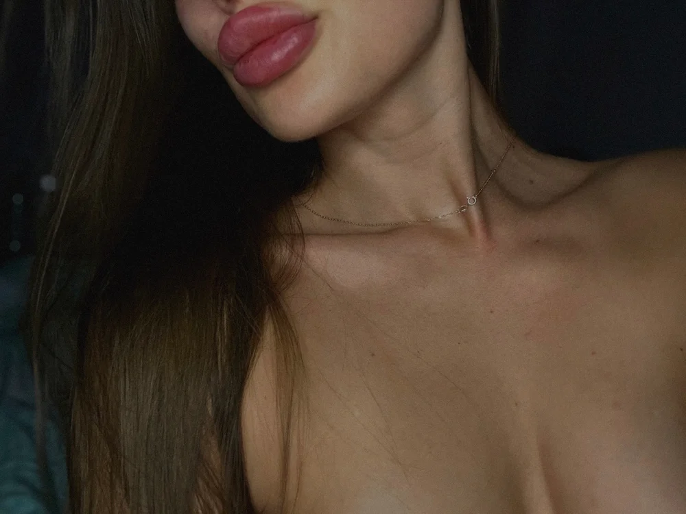 Chatroom XXX hors ligne de Milla_Wings