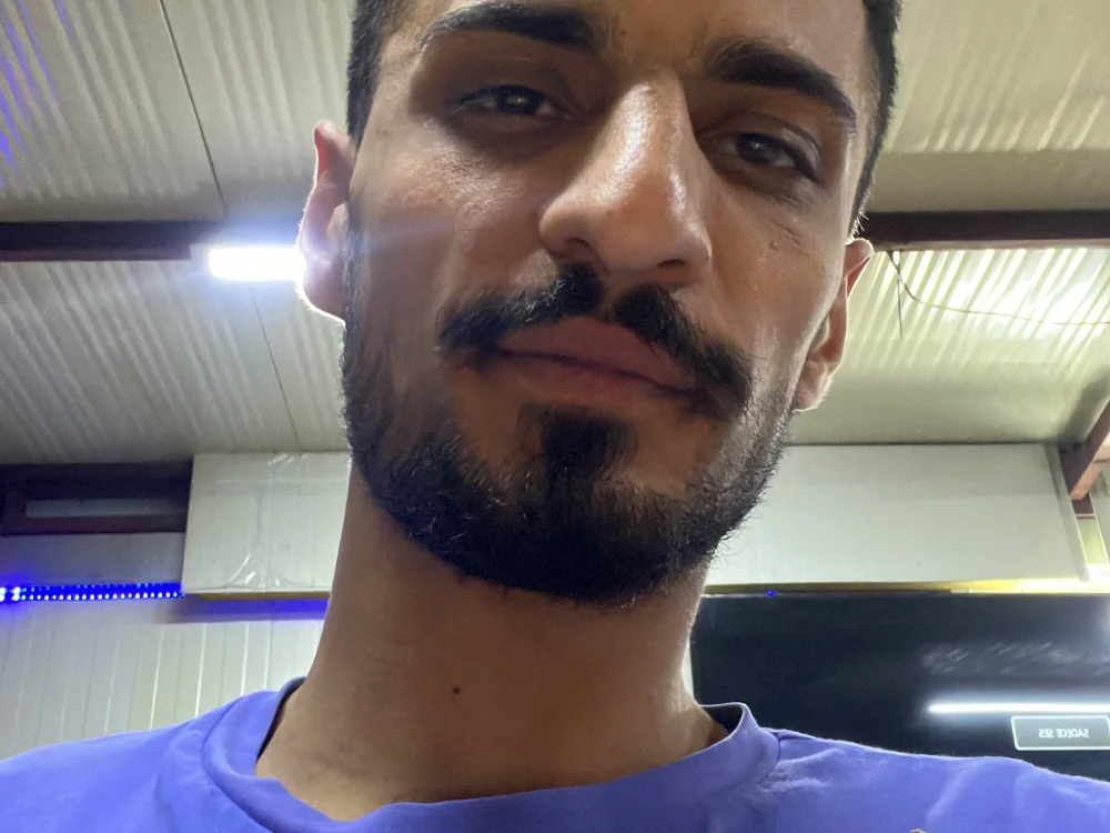 mmehmetgulerr Adlı Modelin Çevrimdışı XXX Sohbeti