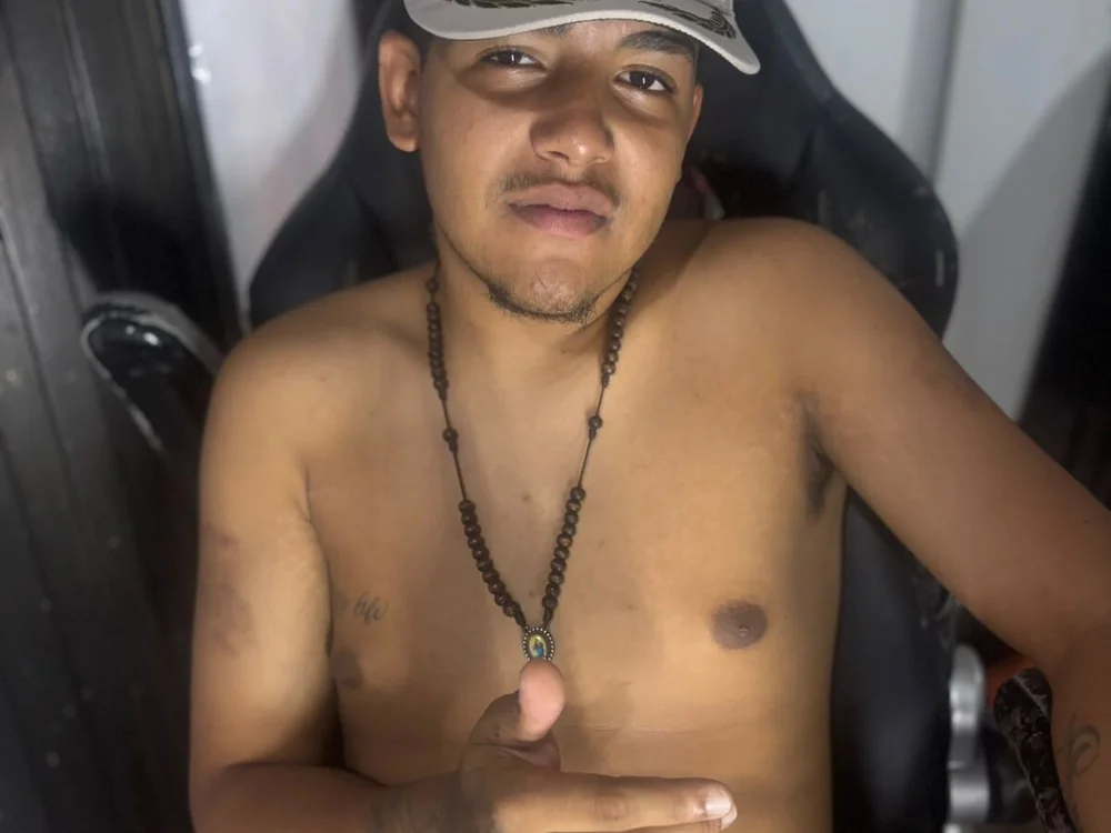 simonchacalxl cam model