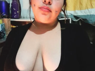 Angela-Lovee22 - Girl 