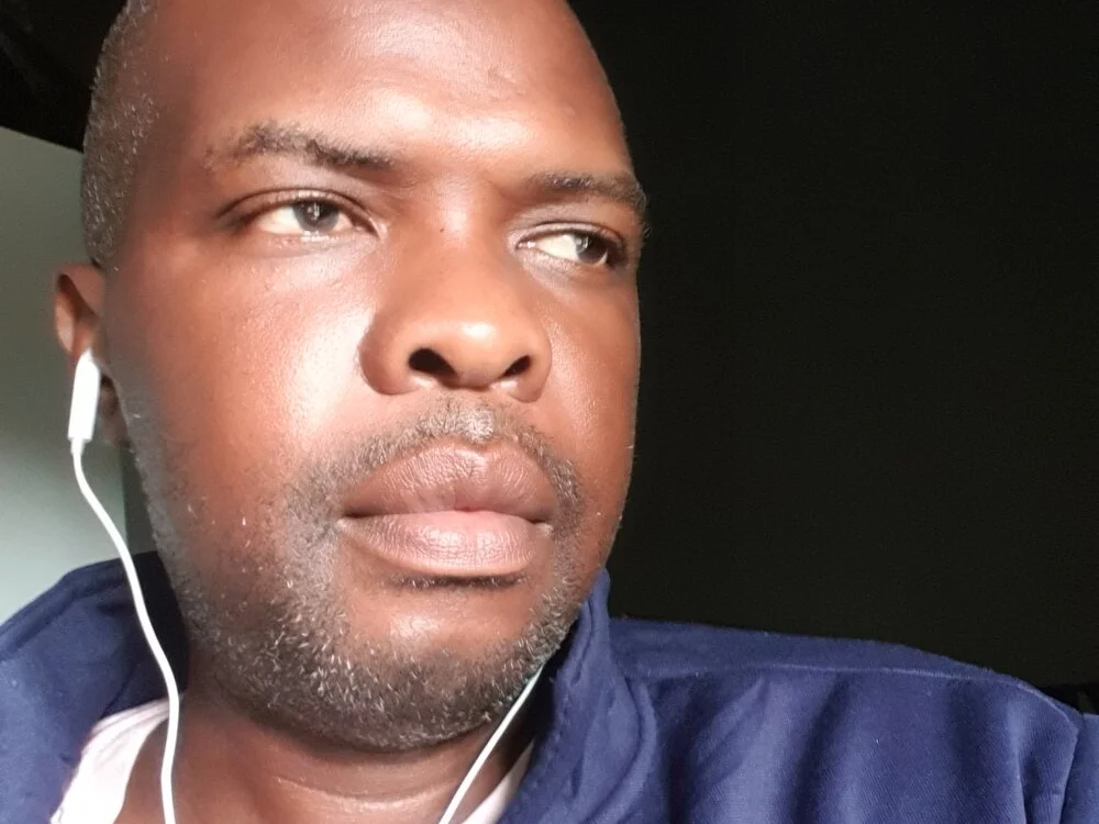 Michaelknyt: офлайн-секс-чат