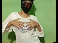 Модель yourtamilgirl