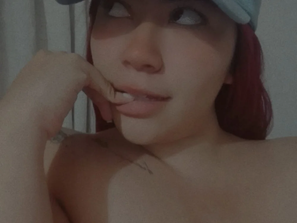 Erikaafox's Offline Chat Room