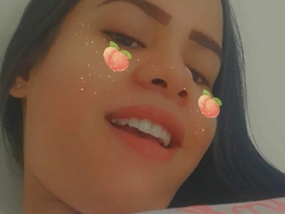 Brunettecamila's Offline XXX Chat