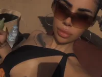 Mouuna_2002 Adlı Modelin Canlı XXX Sohbeti