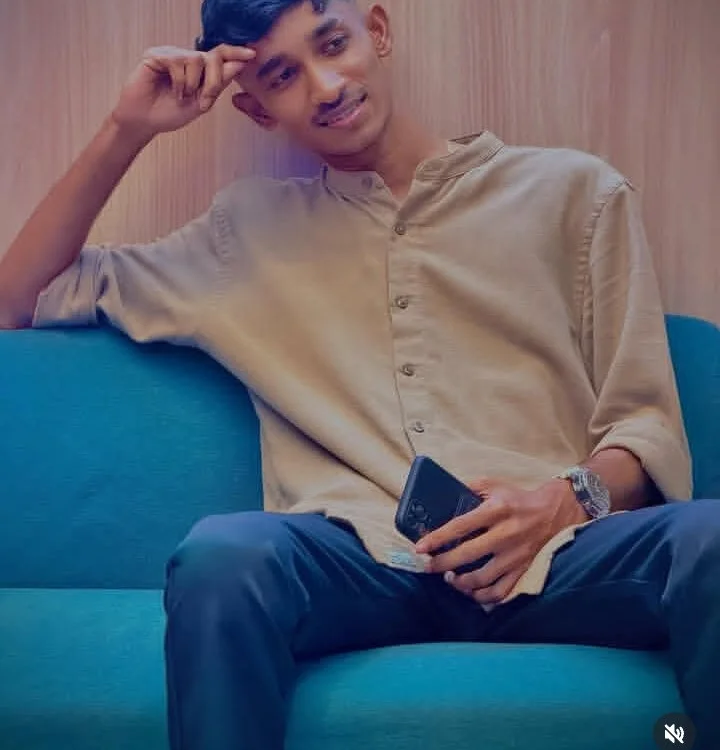 Indian_6677 – Offline XXX chat