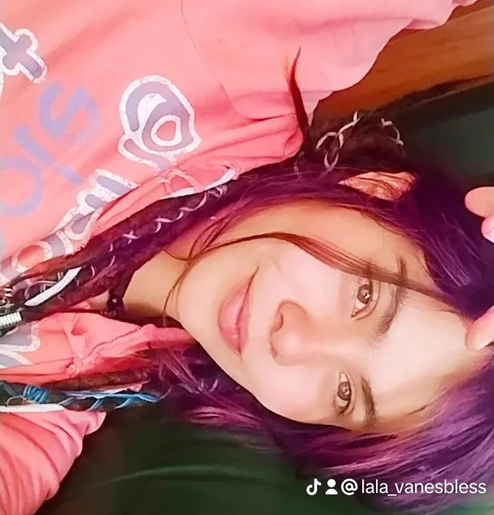 sairabless' Offline Chat Room