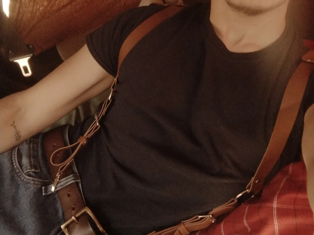 AdamJaeger 離線 XXX 聊天