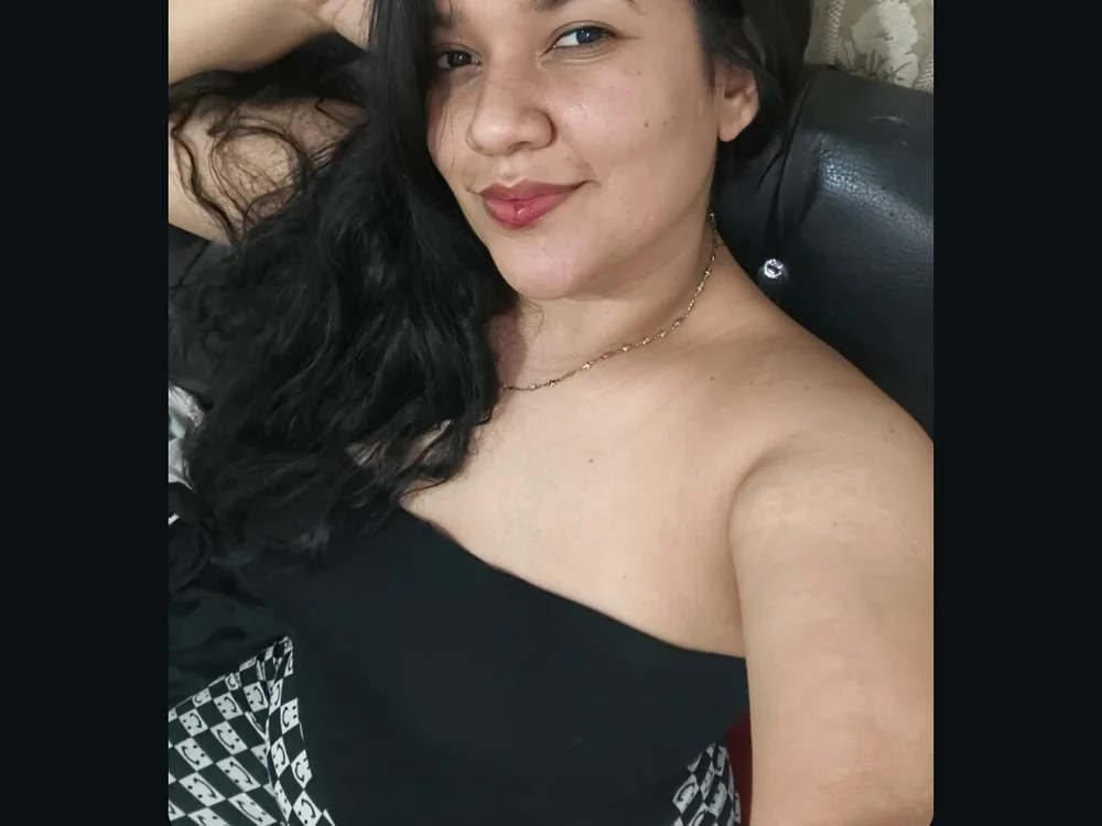 Lisol_29's Offline Chat Room