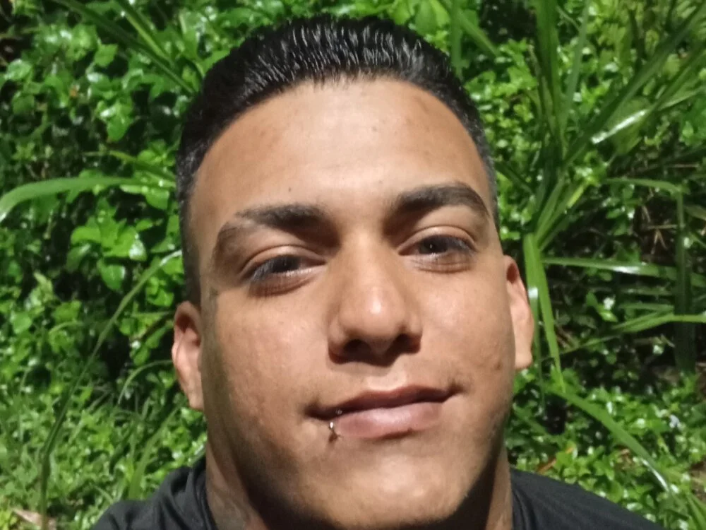 alexander420baby Offline XXX-chat