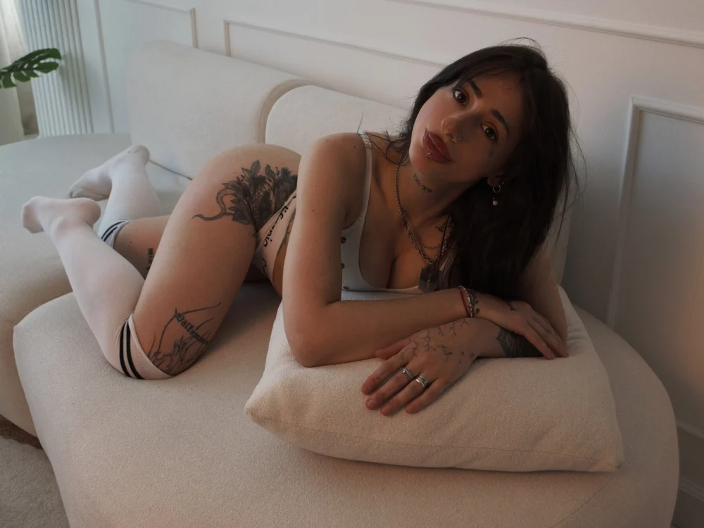 Meow_Mia Chat XXX offline