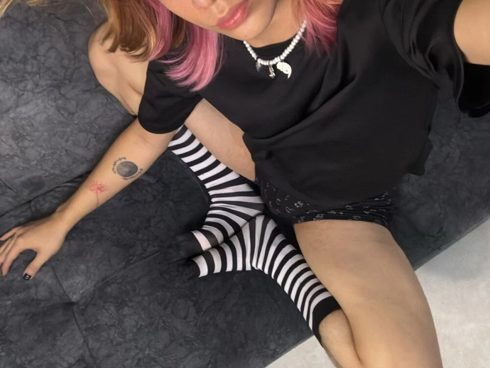 KeitaMoon Chat XXX offline