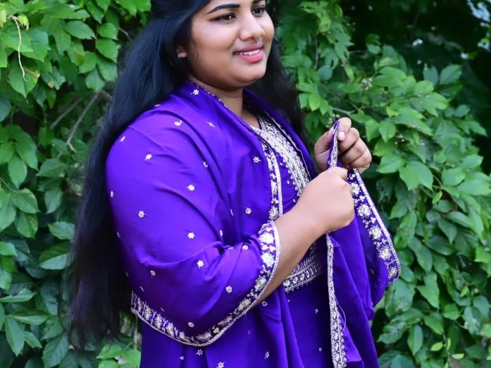 profile photo of Navya000