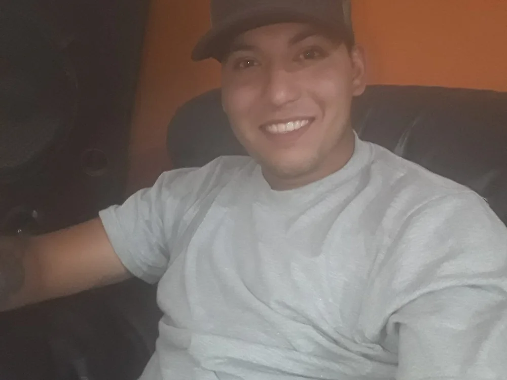 Marcosjota's Offline Chat Room