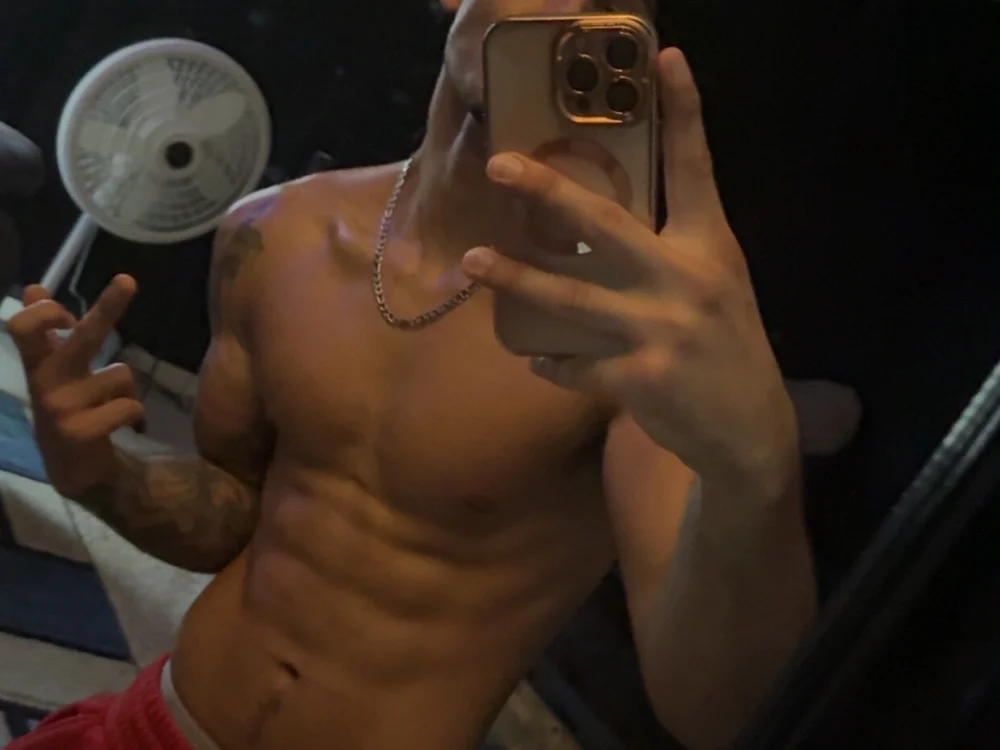 Kylewhitedgs Chat XXX offline