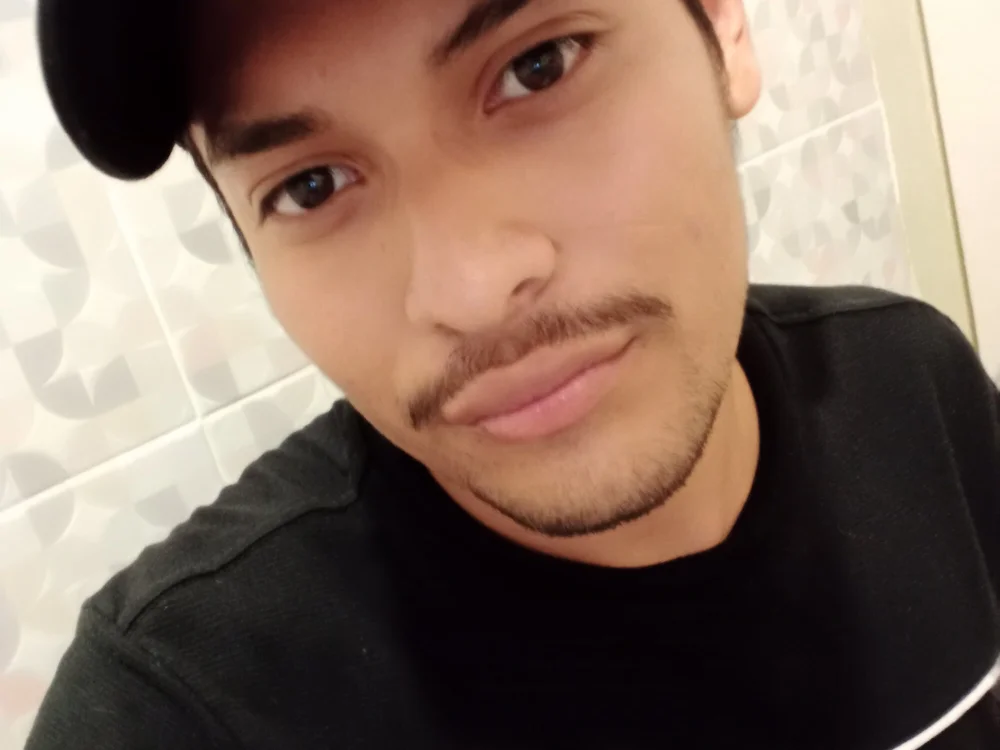 bergachica's Offline Chat Room