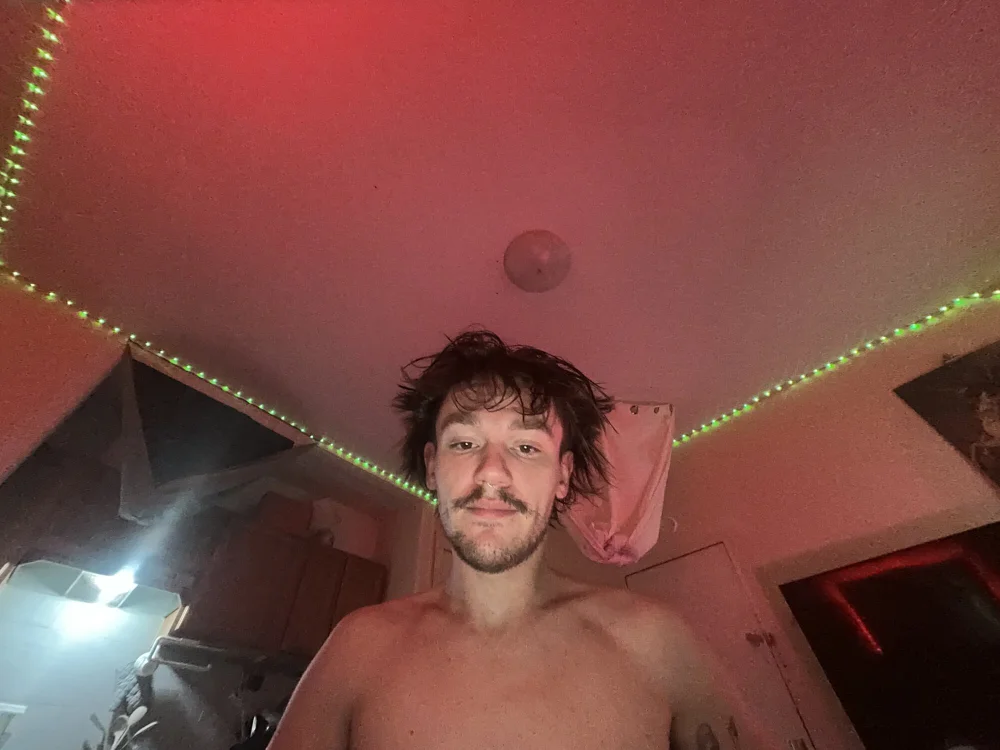 Nakedguy420's Offline XXX Chat