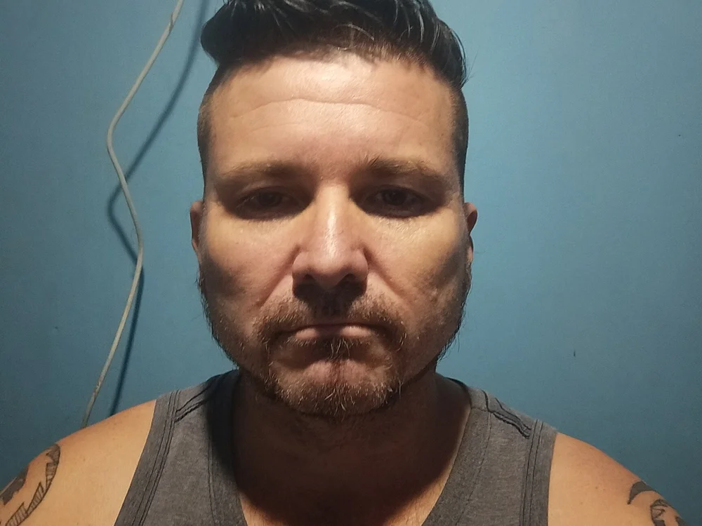 Tomsantos84 offline chatrum
