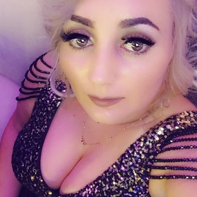 crystal_iris' Offline Chat Room