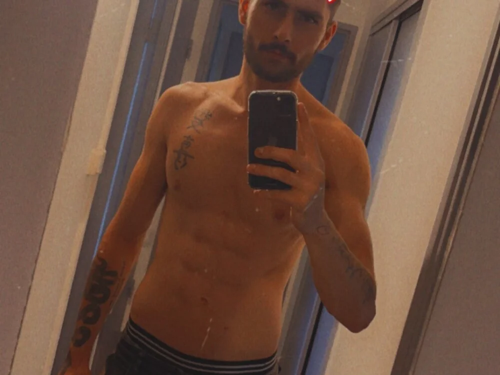 Hugo-tentation34 Offline XXX Chat