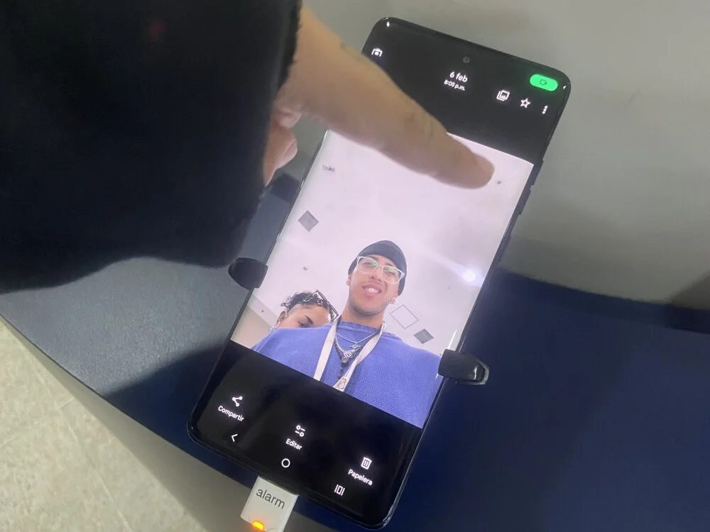 brunet44's Offline XXX Chat