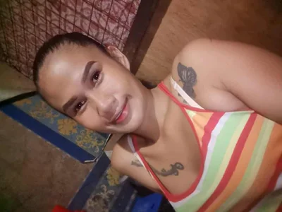 ur_pititegirl profile