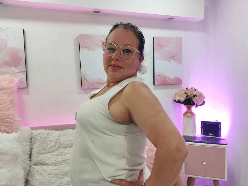 Sweett_Mommy_'s Offline XXX Chat