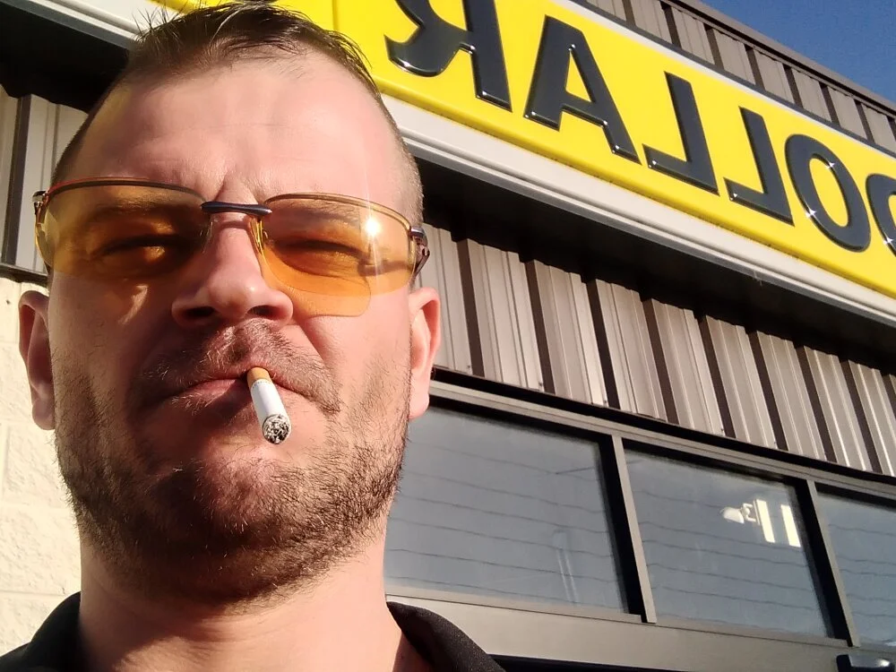 Davo84123 অফলাইন XXX চ্যাট