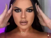 Olivia_Synn webcam
